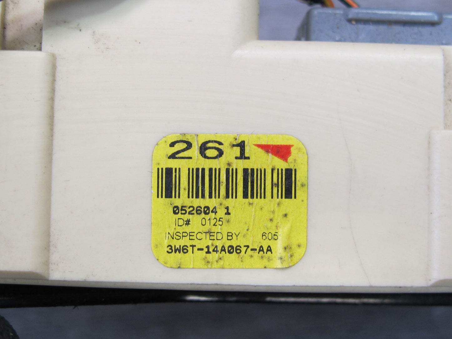 02-05 Ford Thunderbird Cabin Junction Fuse Relay Box 3W6T-14A067-AA OEM