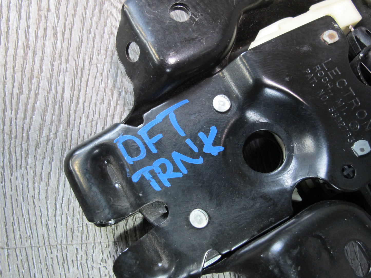 02-05 Ford Thunderbird Rear Trunk Lid Lock Latch Actuator w Cable OEM