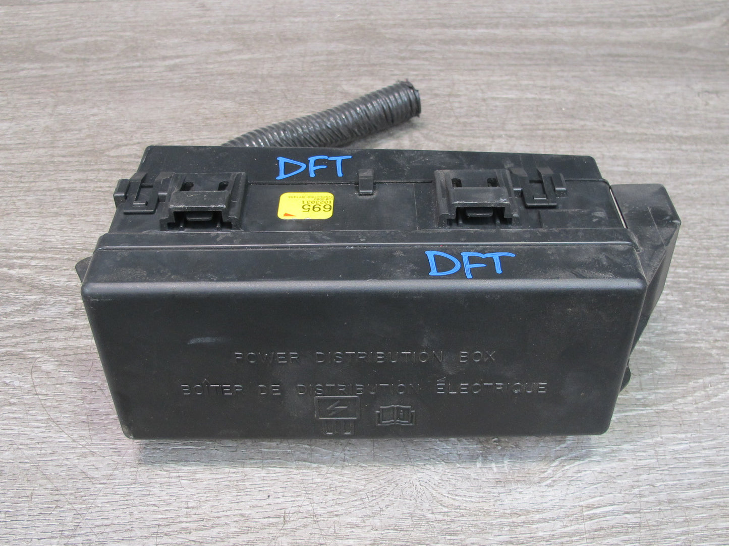 02-05 Ford Thunderbird Power Distribution Fuse Relay Box XW4T-14A003-A OEM