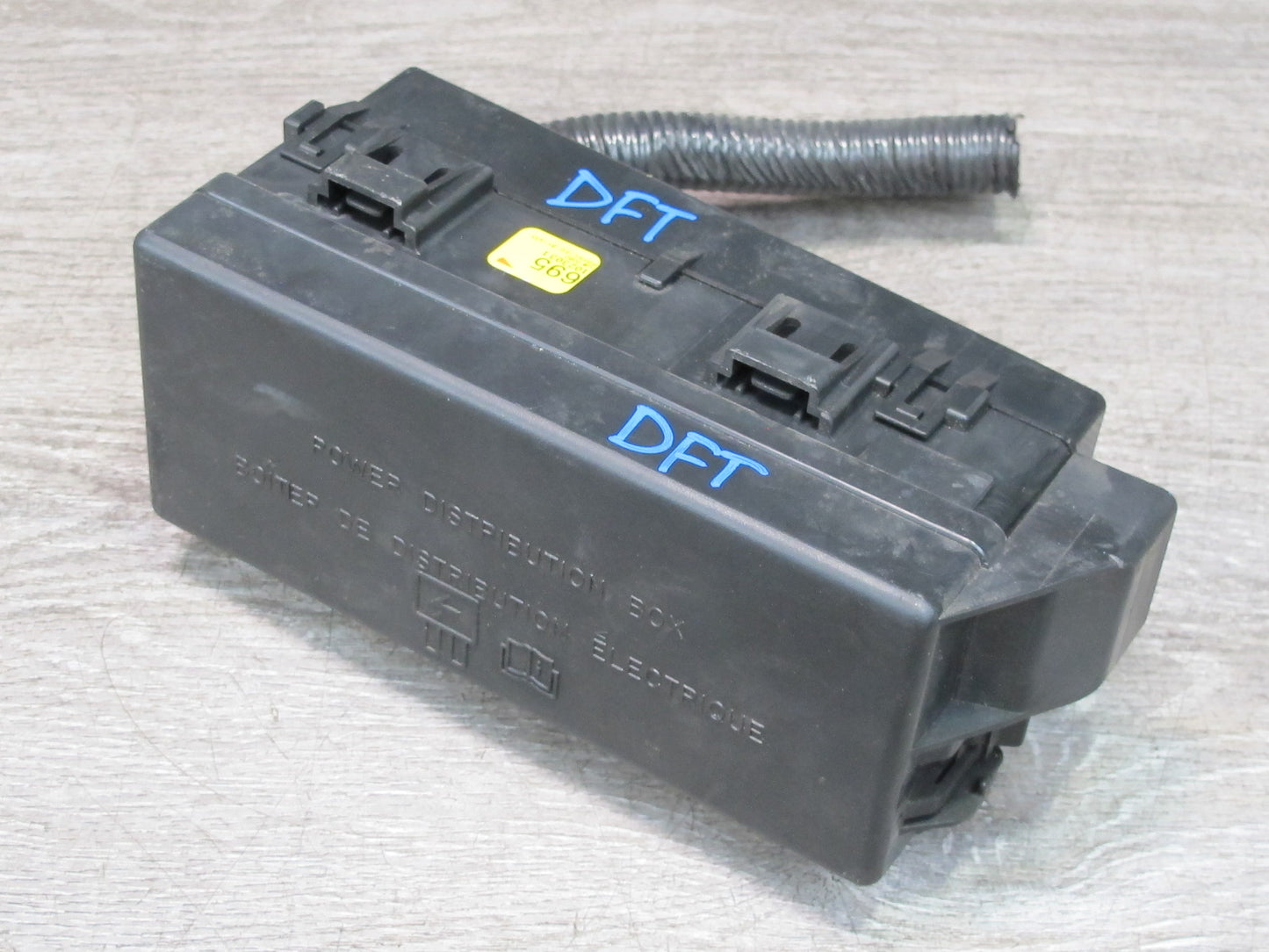 02-05 Ford Thunderbird Power Distribution Fuse Relay Box XW4T-14A003-A OEM
