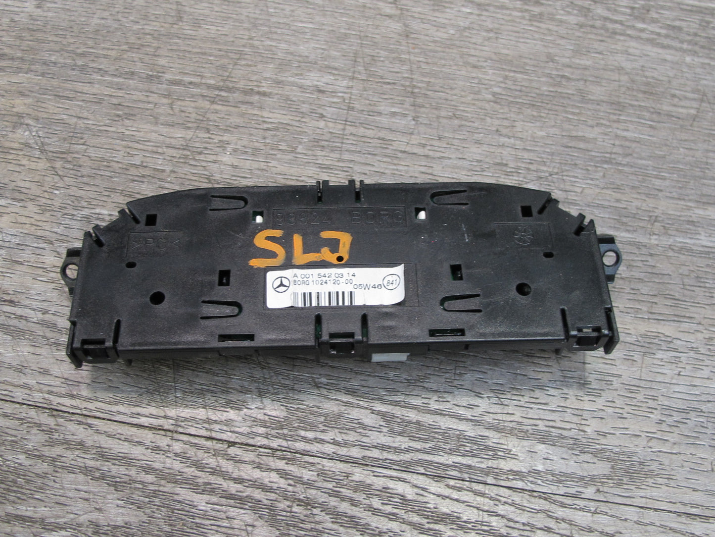 03-06 Mercedes R230 Sl-class Parktronic Clock Display Module A0015420314 OEM