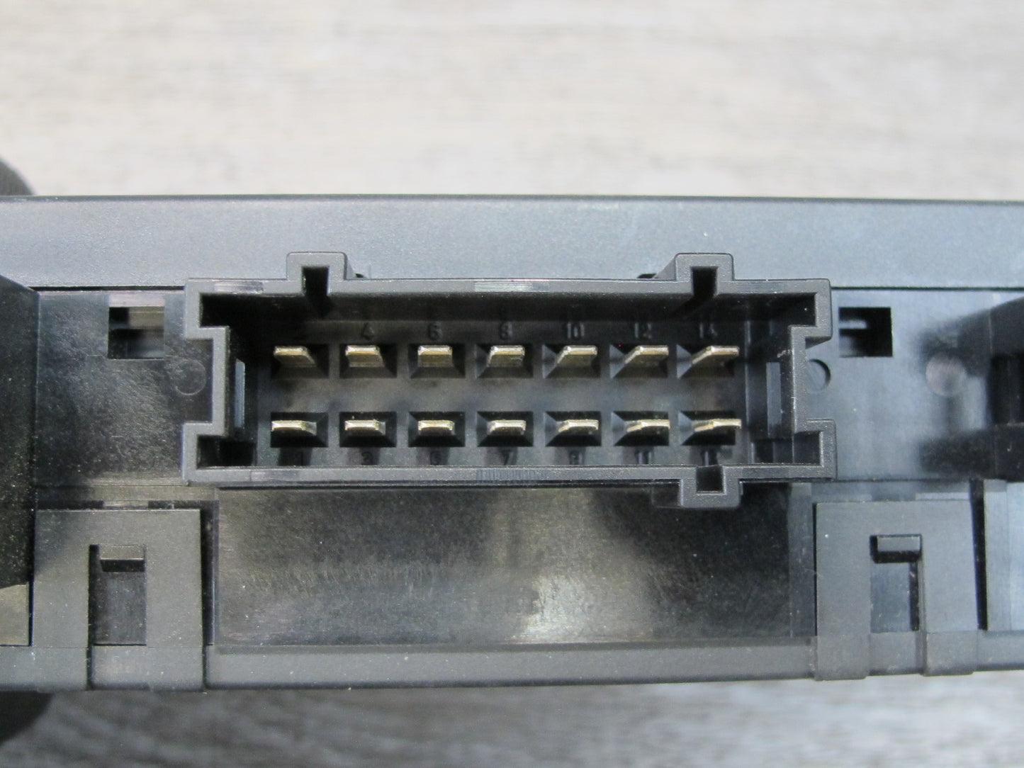 03-08 Mercedes R230 Convertible  TOP Roof Control Module 2308205526 OEM