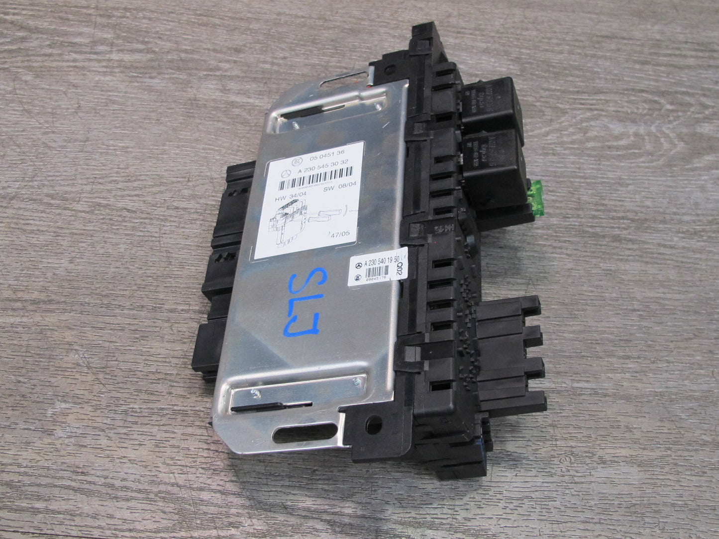 03-08 Mercedes R230 Rear SAM Fuse Relay Box Module 2305453032 OEM