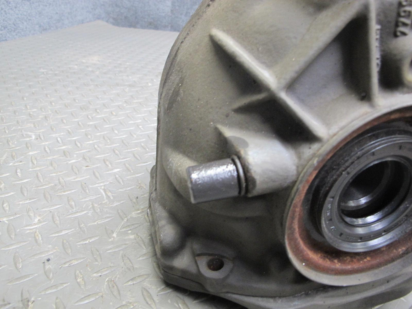 07-12 Mercedes R230 SL550 M273 Rear Differential Carrier 2.65 Ratio OEM