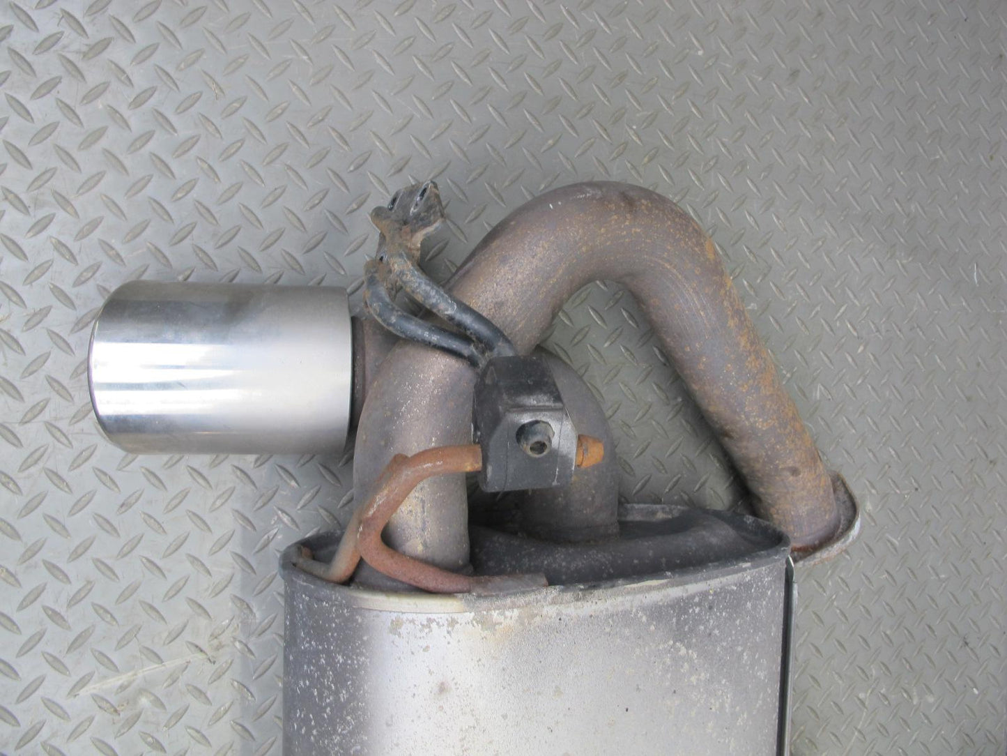 03-05 Nissan 350Z Z33 VQ35DE Rear Exhaust Muffler w Tips 46K Miles OEM