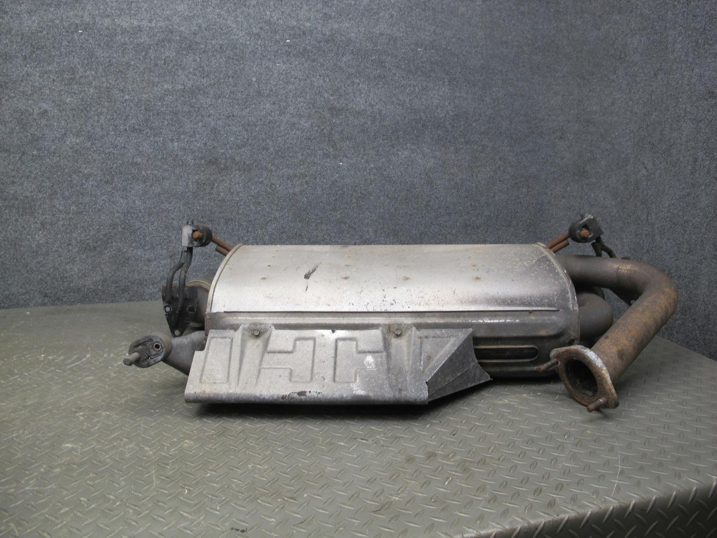 03-05 Nissan 350Z Z33 VQ35DE Rear Exhaust Muffler w Tips 46K Miles OEM