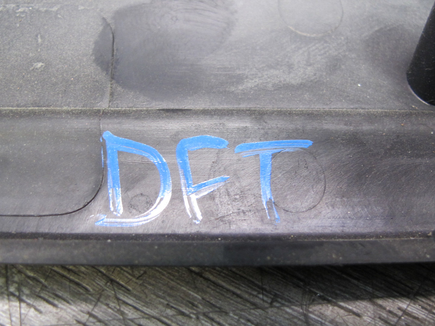 02-05 Ford Thunderbird Set of 2 Left & Right Door Inner Sill Plate Trim OEM