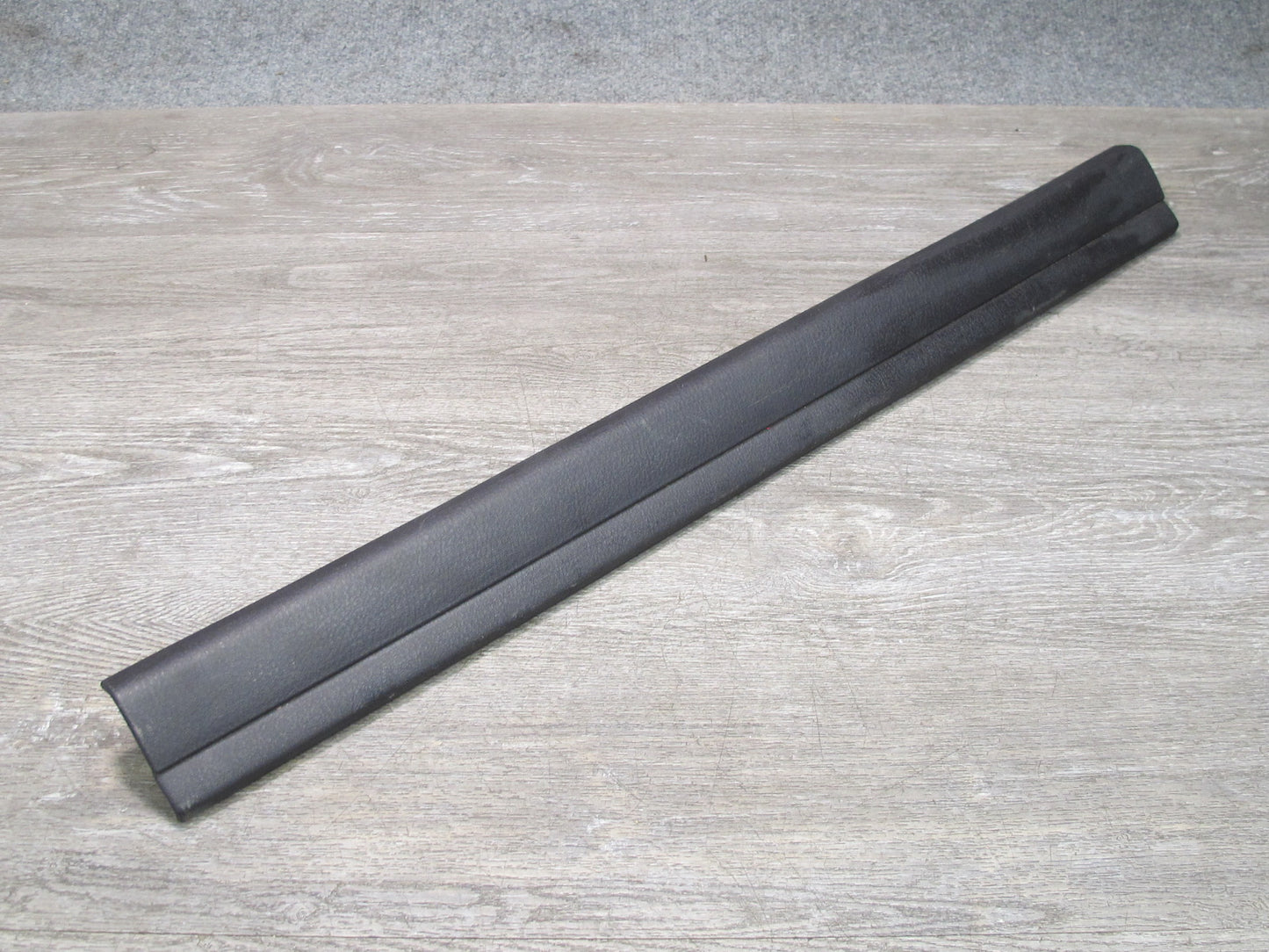 02-05 Ford Thunderbird Set of 2 Left & Right Door Inner Sill Plate Trim OEM