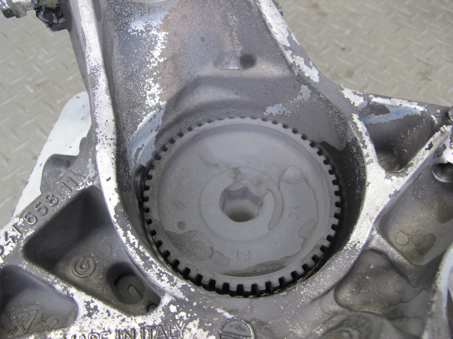 1997-2004 Porsche Boxster 986 Front Right Side Spindle Knuckle Wheel Hub Bearing