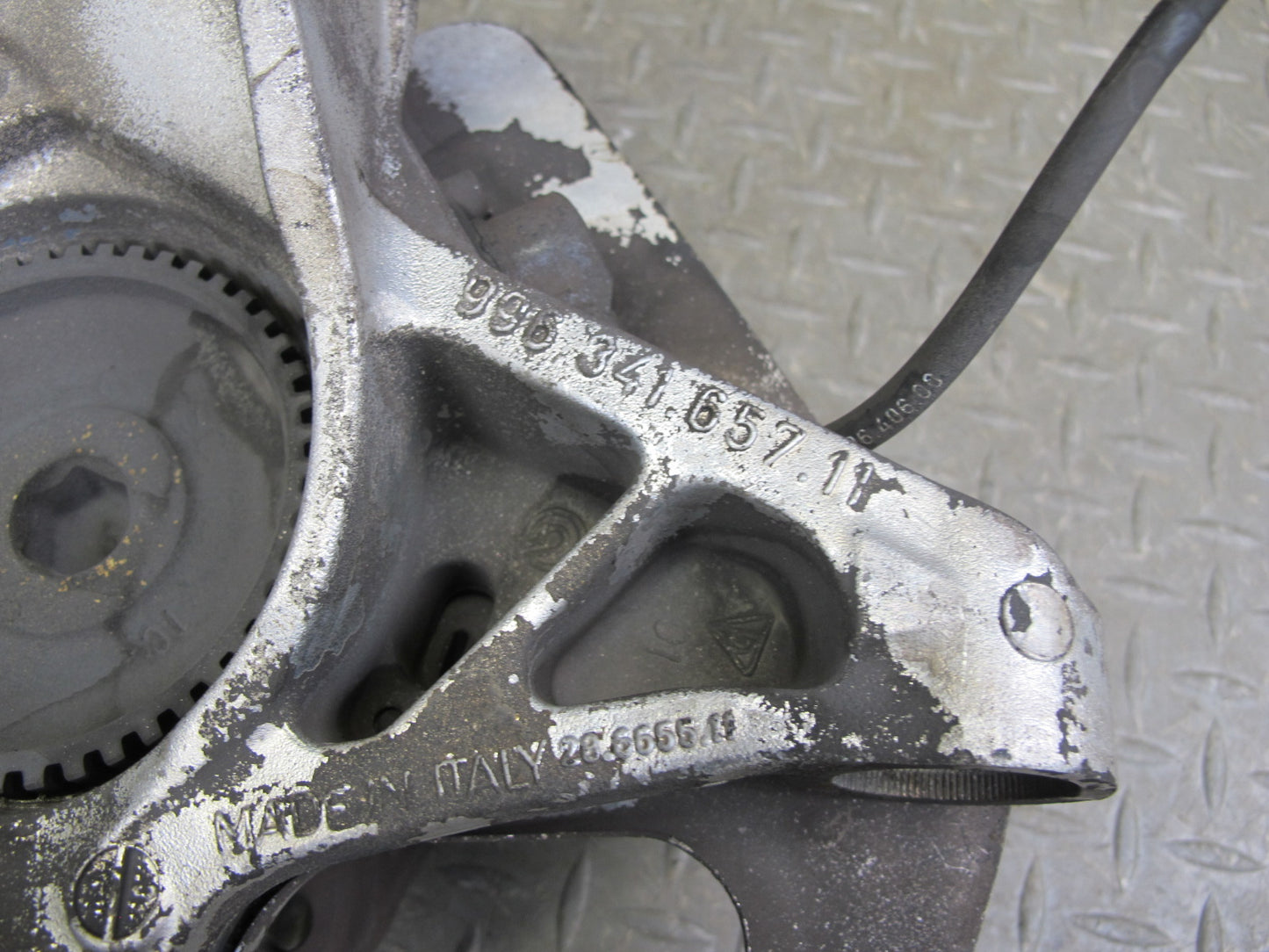 1997-2004 Porsche Boxster 986 Front Left Side Spindle Knuckle Wheel Hub Bearing