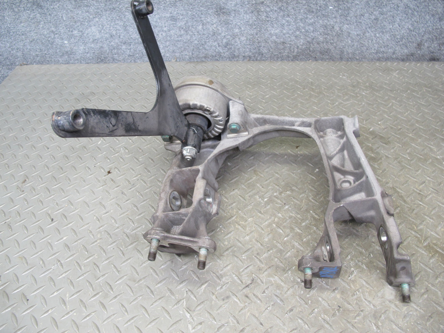 00-04 Porsche Boxster 986 M/T 6 Speed Transmission Subframe Mount Bracket Set