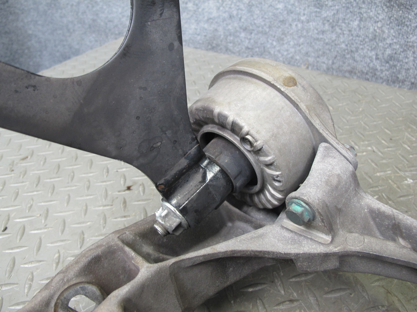 00-04 Porsche Boxster 986 M/T 6 Speed Transmission Subframe Mount Bracket Set