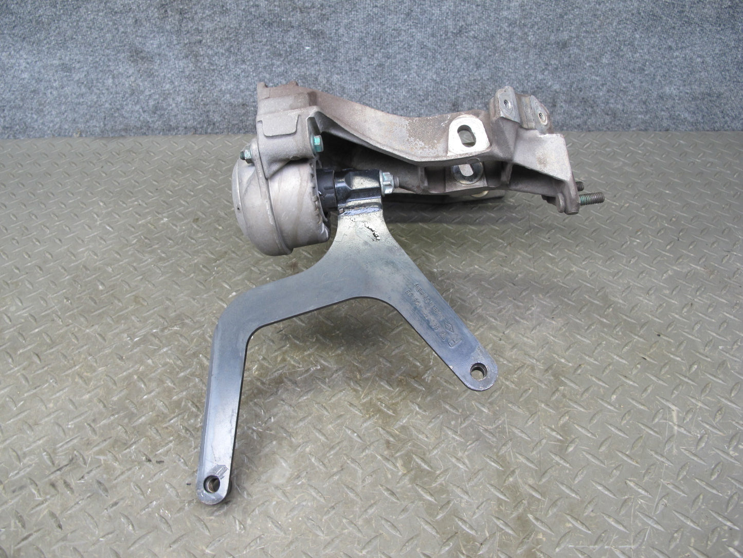00-04 Porsche Boxster 986 M/T 6 Speed Transmission Subframe Mount Bracket Set