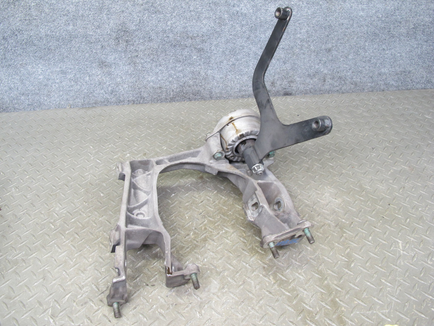 00-04 Porsche Boxster 986 M/T 6 Speed Transmission Subframe Mount Bracket Set