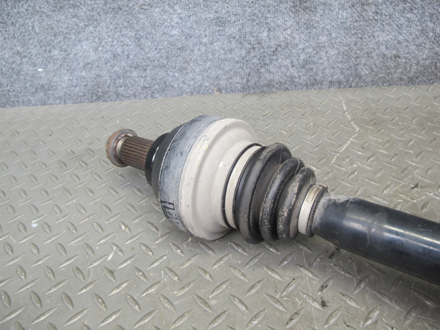 2006-2010 BMW E63 E64 M6 Rear Left or Right Suspension Axle Shaft 2282668
