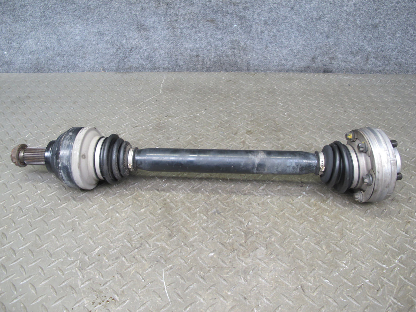 2006-2010 BMW E63 E64 M6 Rear Left or Right Suspension Axle Shaft 2282668