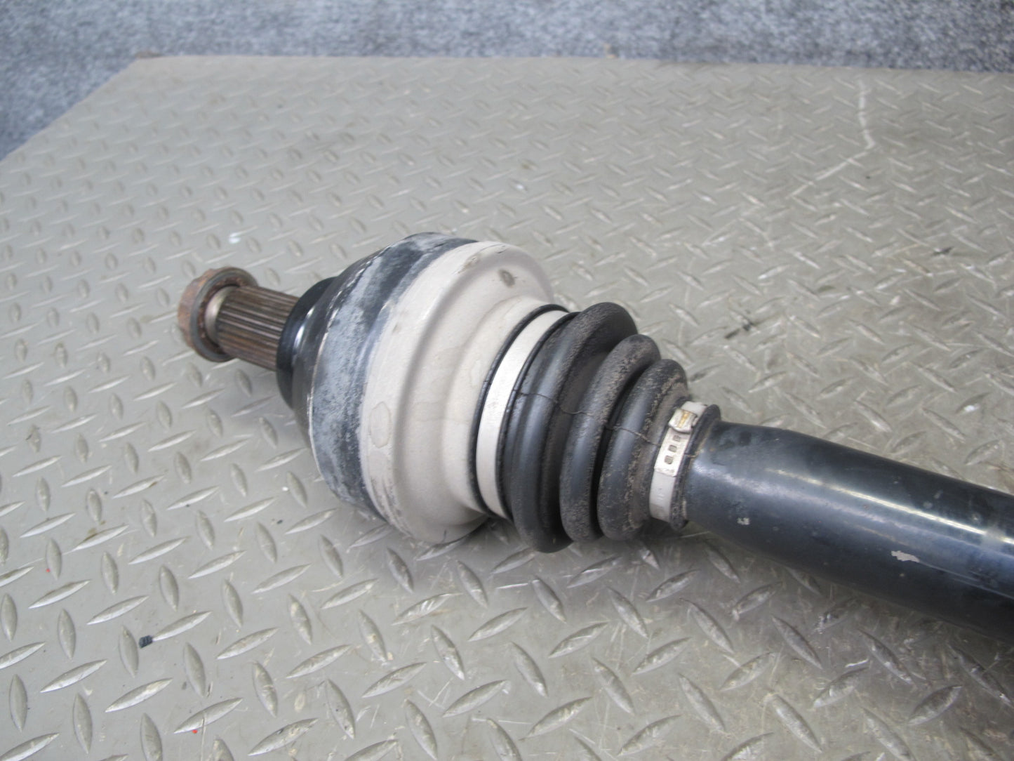2006-2010 BMW E63 E64 M6 Rear Left or Right Suspension Axle Shaft 2282668