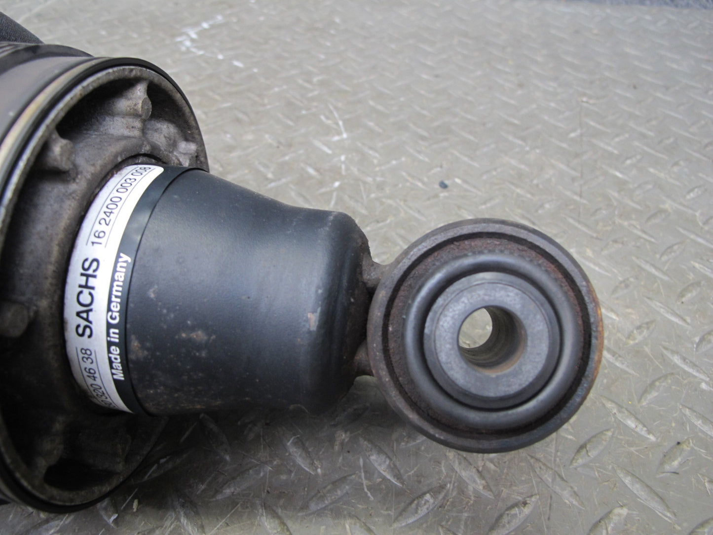 07-12 Mercedes R230 SL550 SL600 Rear Right ABC Hydraulic Shock Strut OEM