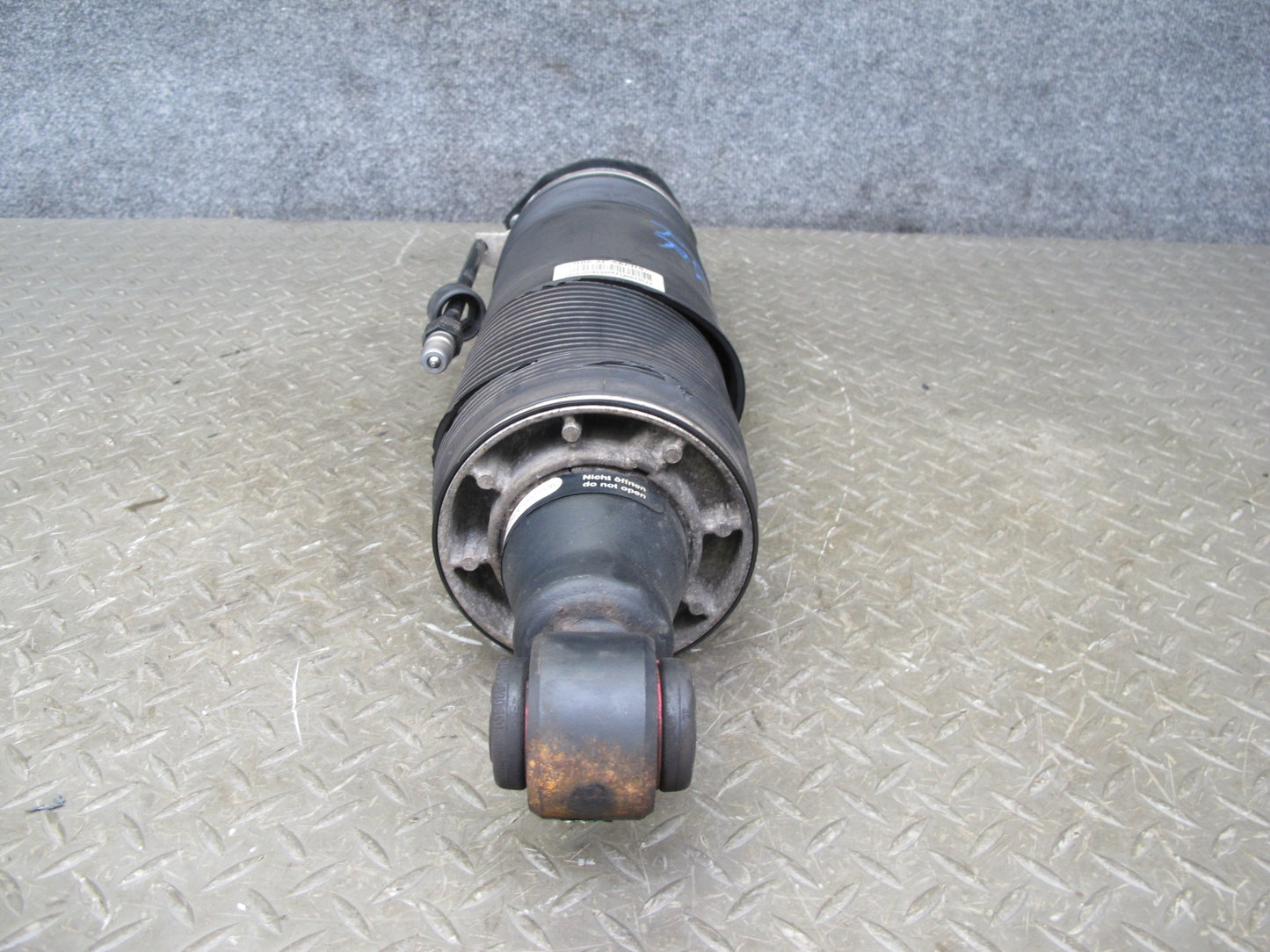 07-12 Mercedes R230 SL550 SL600 Rear Right ABC Hydraulic Shock Strut OEM