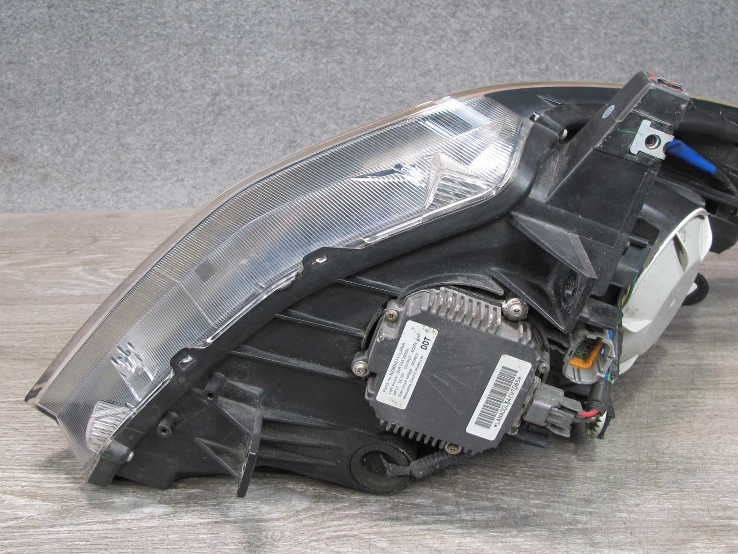 03-05 Nissan 350Z Z33 Front Left Side Side Xenon HID Headlight Lamp OEM