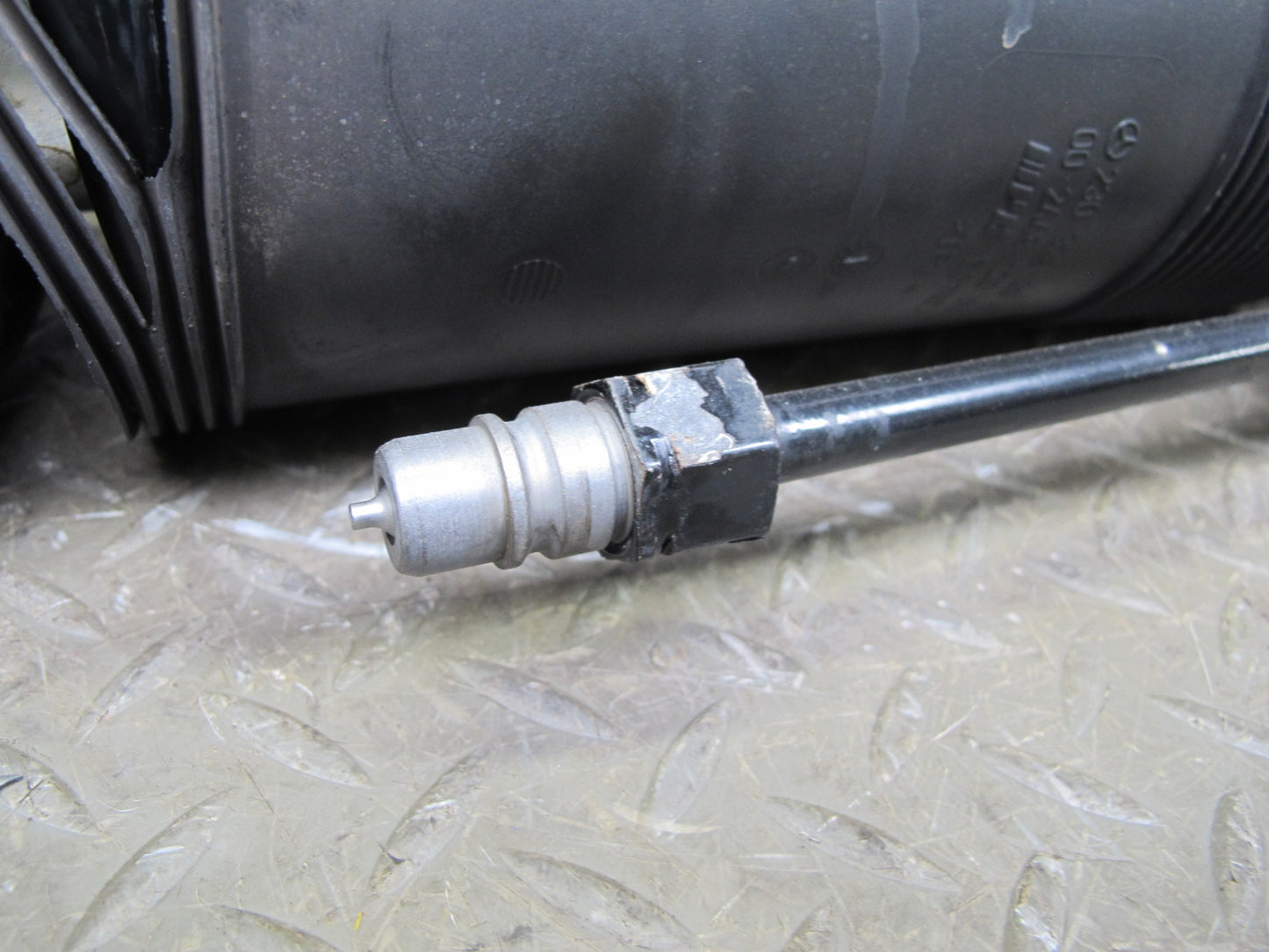 07-12 Mercedes R230 SL550 SL600 Rear Left ABC Hydraulic Shock Strut OEM