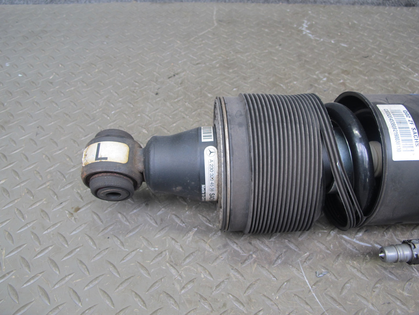 07-12 Mercedes R230 SL550 SL600 Rear Left ABC Hydraulic Shock Strut OEM