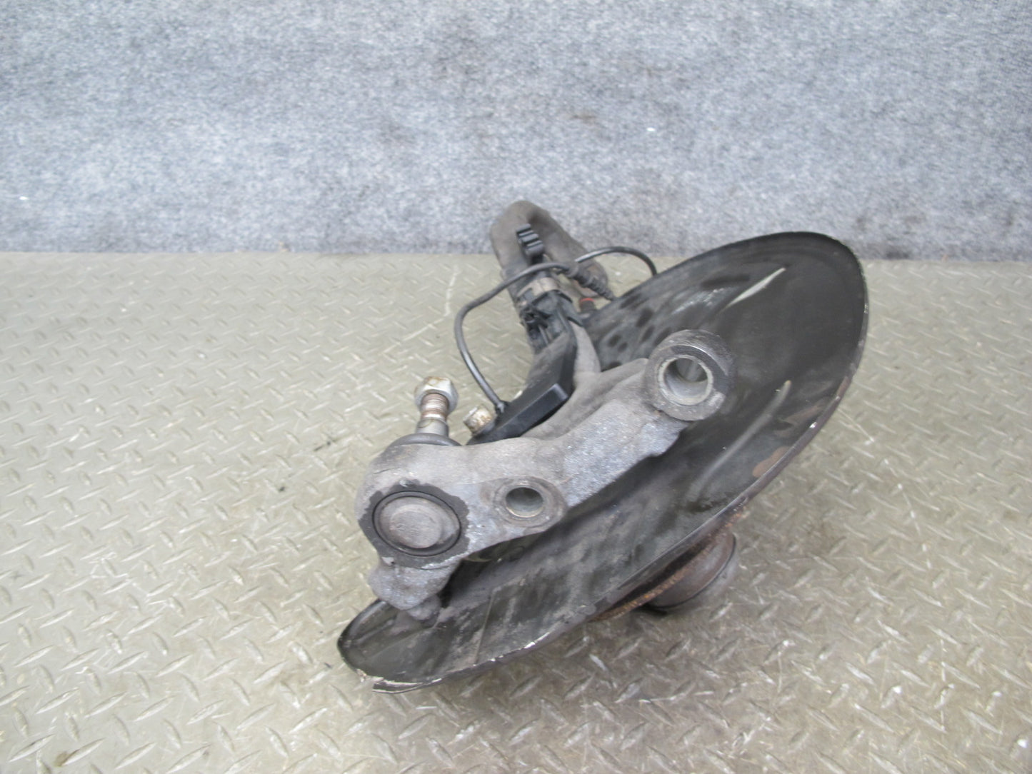 09-12 Mercedes R230 SL550 Front Left Spindle Knuckle Wheel Hub Bearing OEM