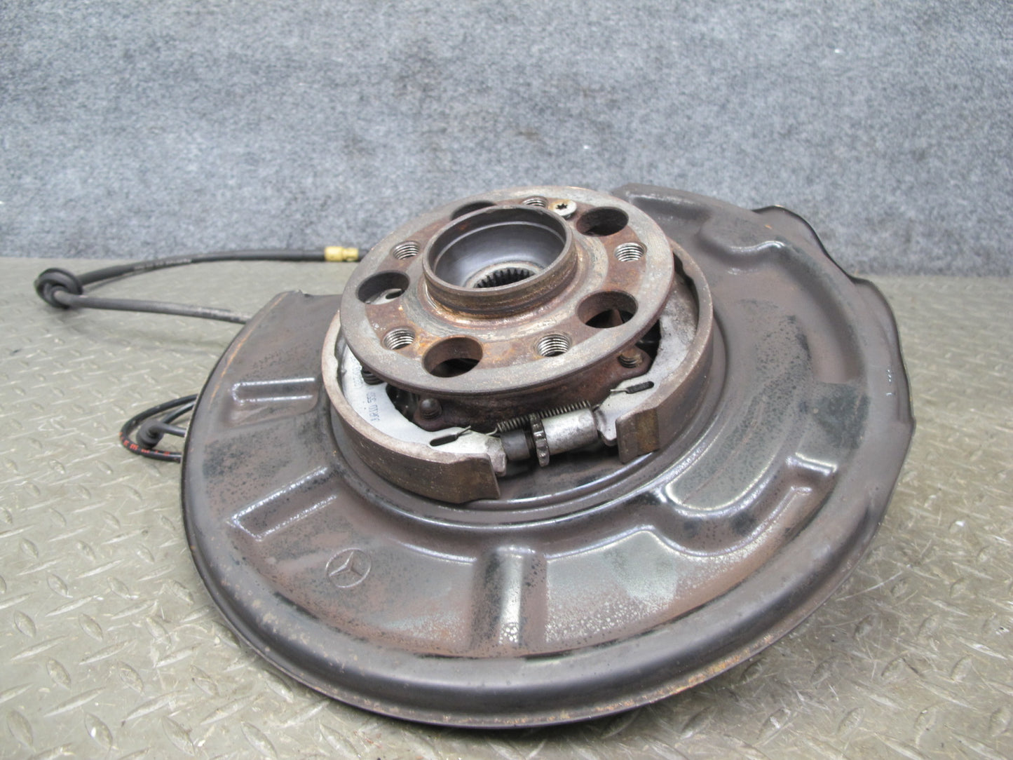 09-12 Mercedes R230 Sl-class Rear Right Spindle Knuckle Wheel Hub Bearing OEM