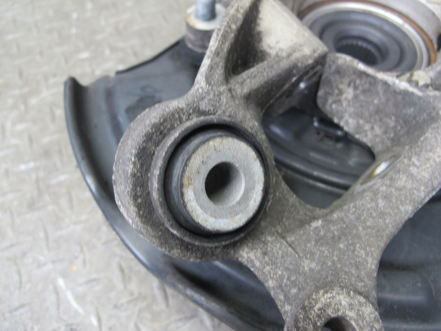 09-12 Mercedes R230 Sl-class Rear Right Spindle Knuckle Wheel Hub Bearing OEM