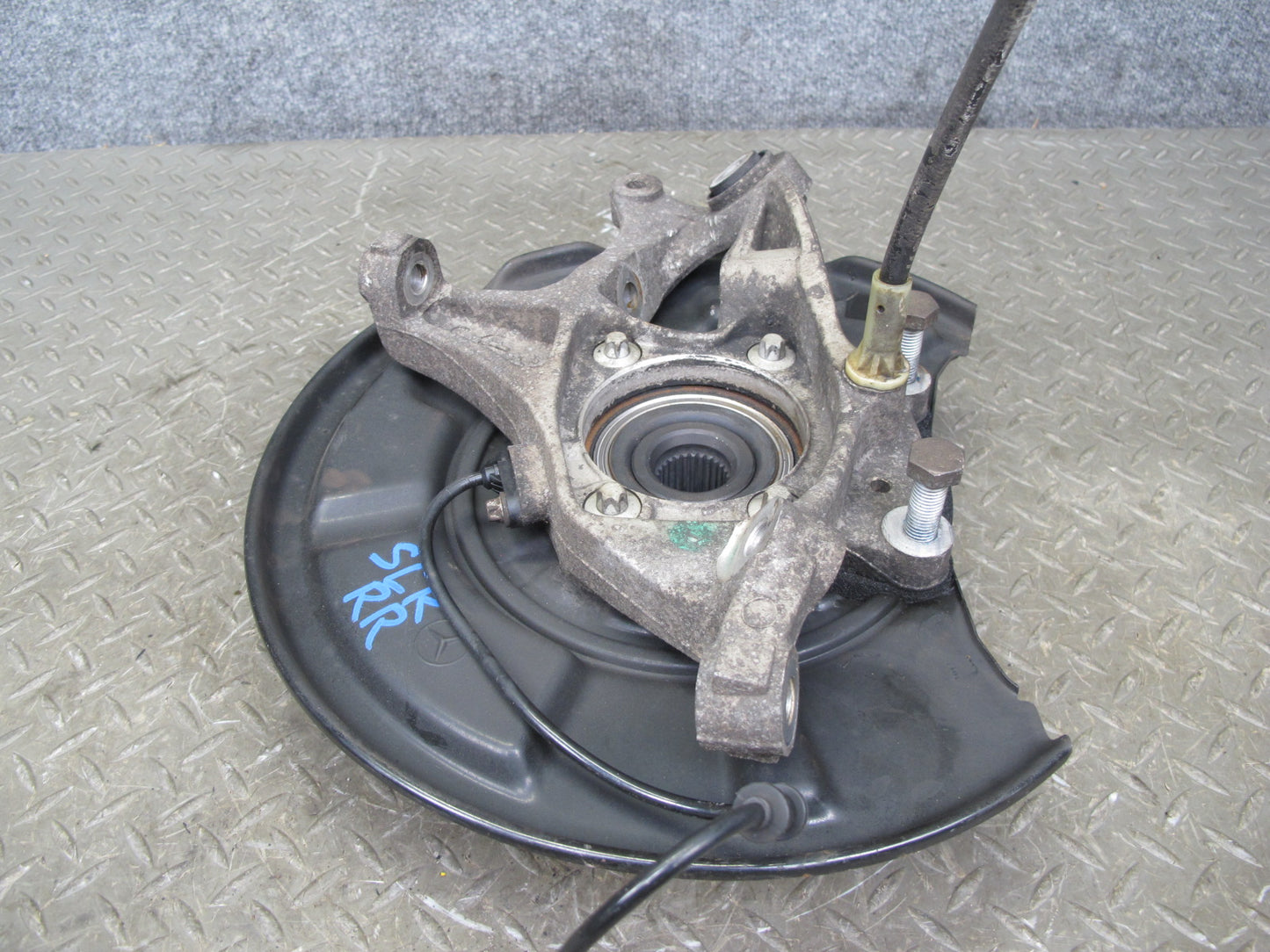 09-12 Mercedes R230 Sl-class Rear Right Spindle Knuckle Wheel Hub Bearing OEM