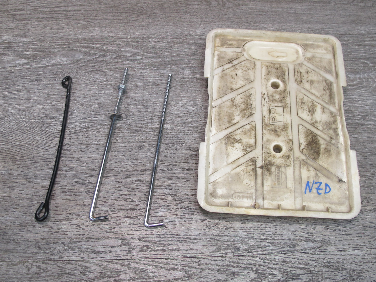 90-96 Nissan Z32 300ZX Battery Tray Support w Mounting Holders OEM