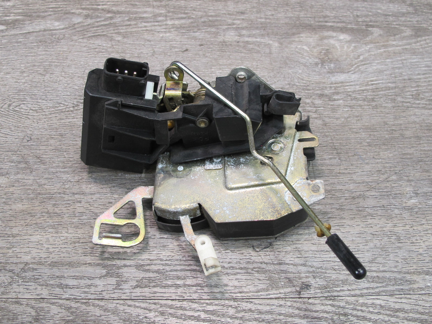 96-02 BMW E36/7 Z3 Right Passenger Door Lock Latch Actuator OEM