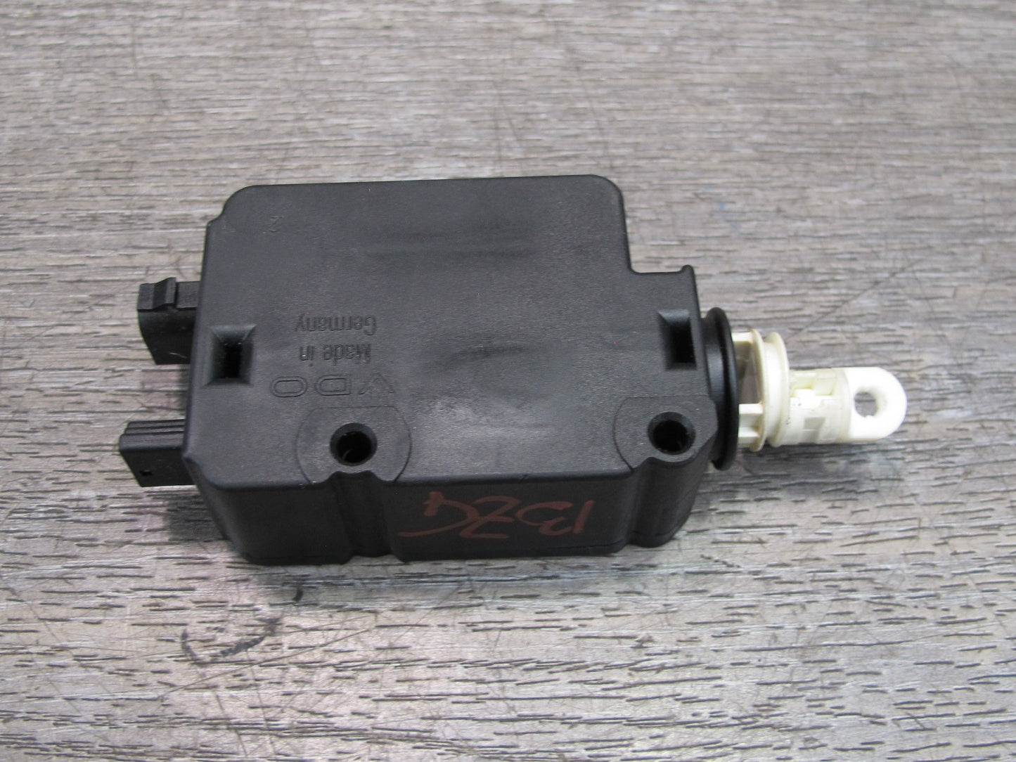 96-02 BMW E36/7 Z3 Rear Trunk Lid Lock Latch Actuator Motor 8361140 OEM