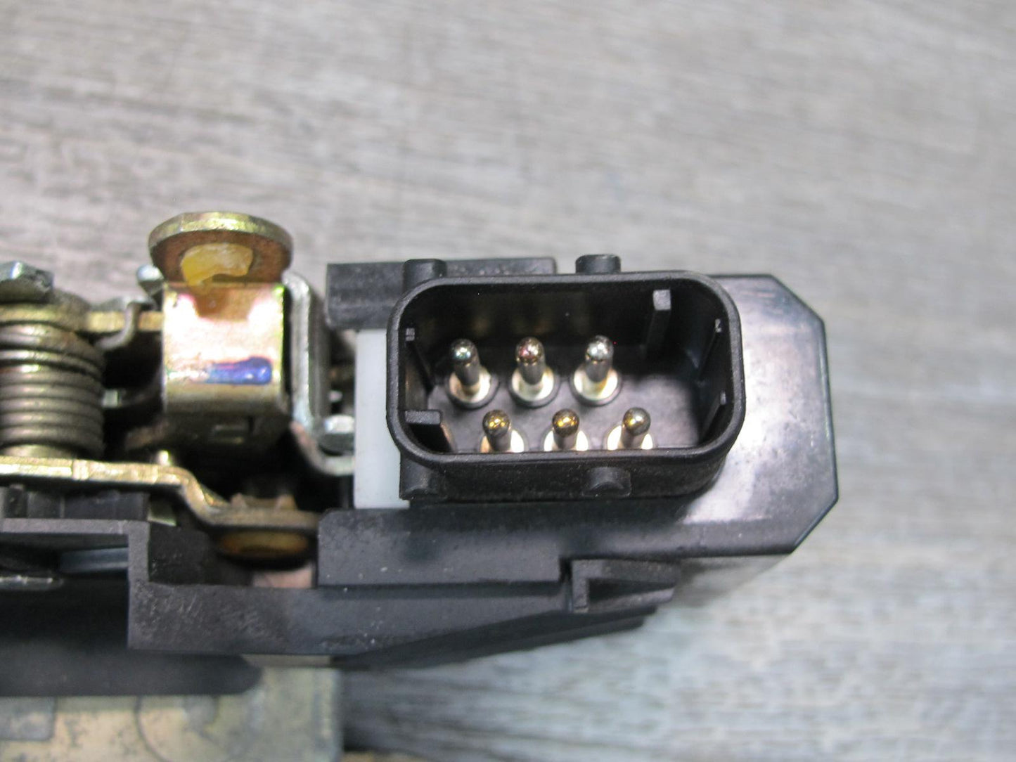 96-02 BMW E36/7 Z3 Left Driver Door Lock Latch Actuator 8397731 OEM