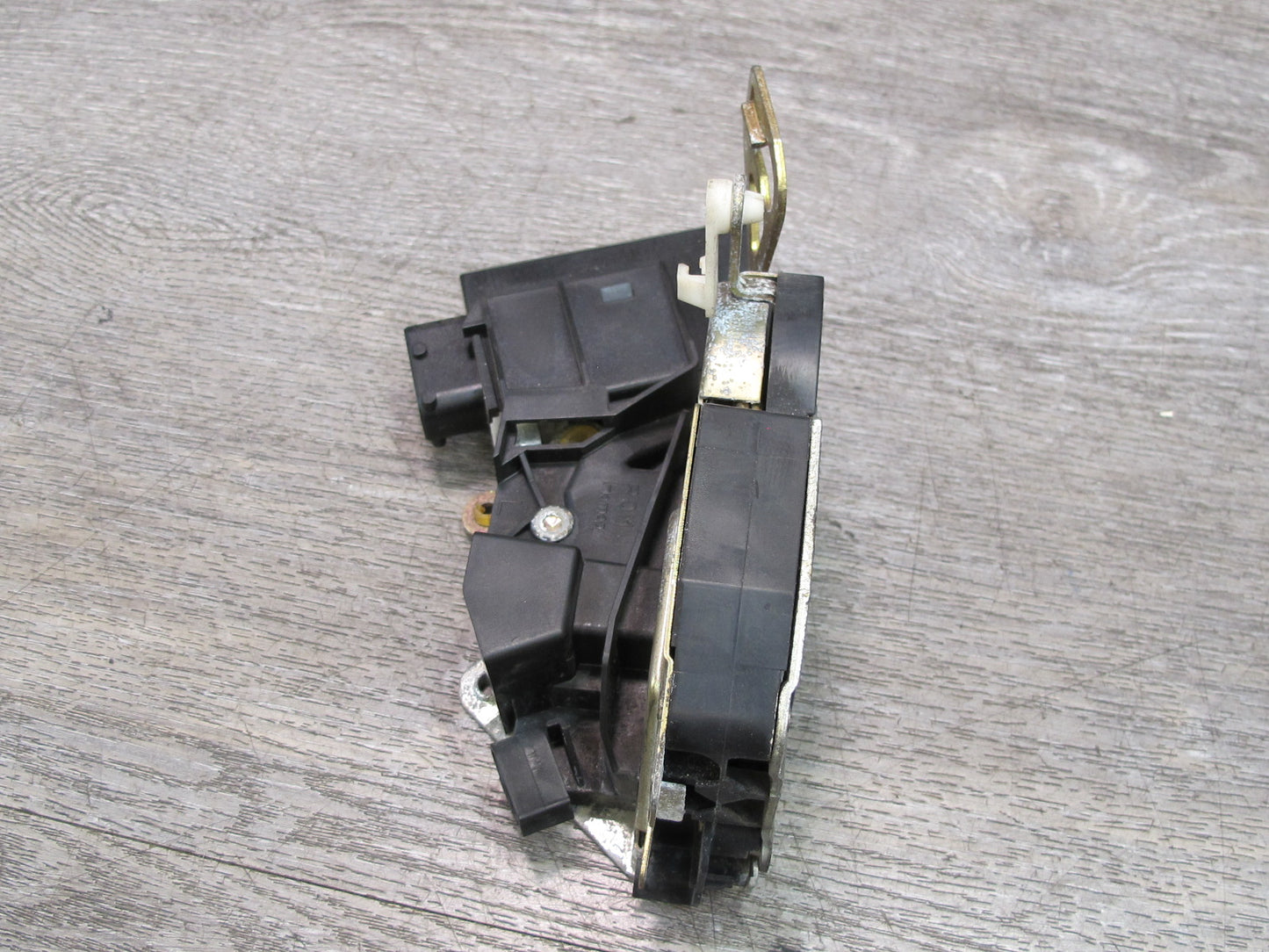 96-02 BMW E36/7 Z3 Left Driver Door Lock Latch Actuator 8397731 OEM