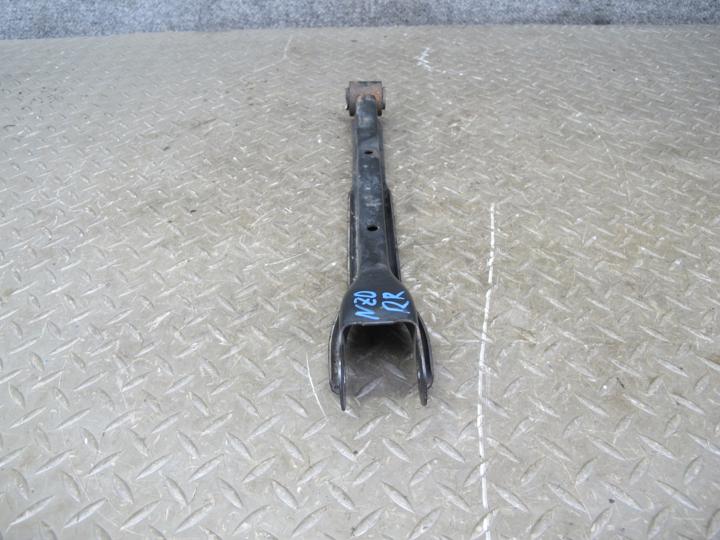 90-96 Nissan Z32 300ZX NA Rear Right Suspension Lower Lateral Control Arm OEM