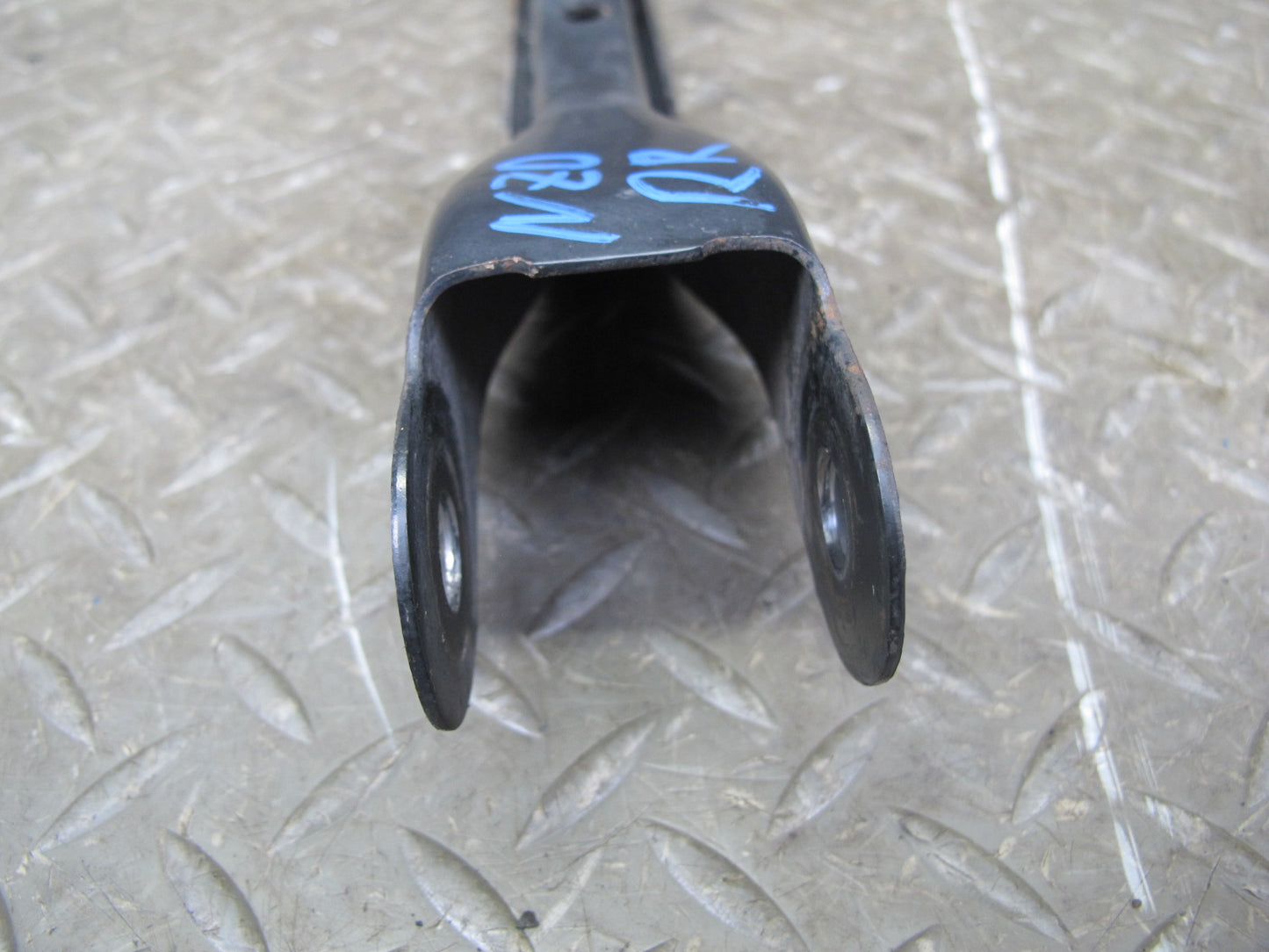 90-96 Nissan Z32 300ZX NA Rear Right Suspension Lower Lateral Control Arm OEM