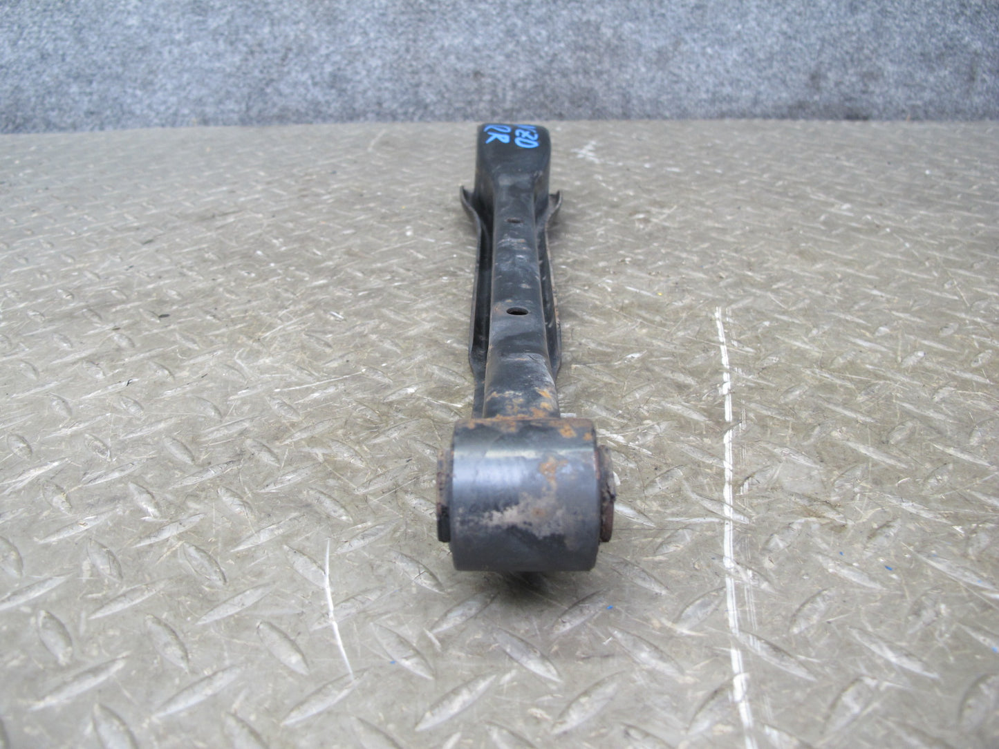 90-96 Nissan Z32 300ZX NA Rear Right Suspension Lower Lateral Control Arm OEM