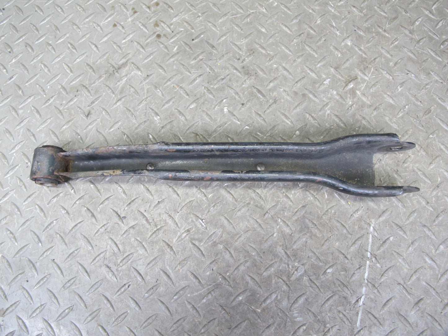 90-96 Nissan Z32 300ZX NA Rear Right Suspension Lower Lateral Control Arm OEM
