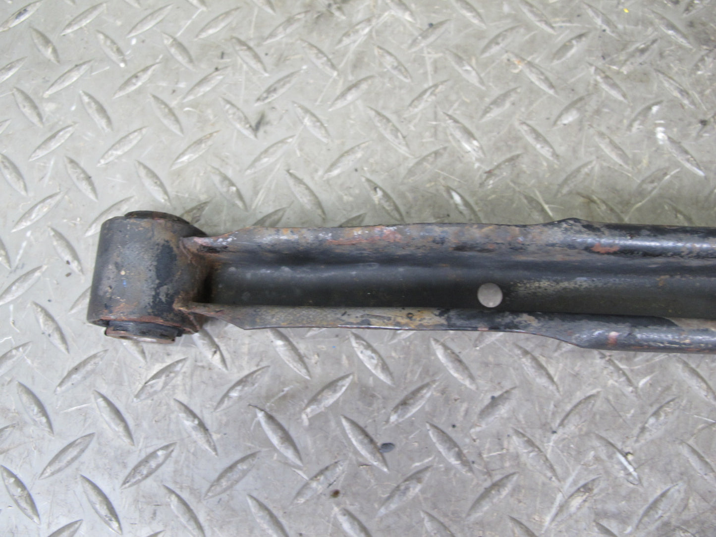 90-96 Nissan Z32 300ZX NA Rear Right Suspension Lower Lateral Control Arm OEM