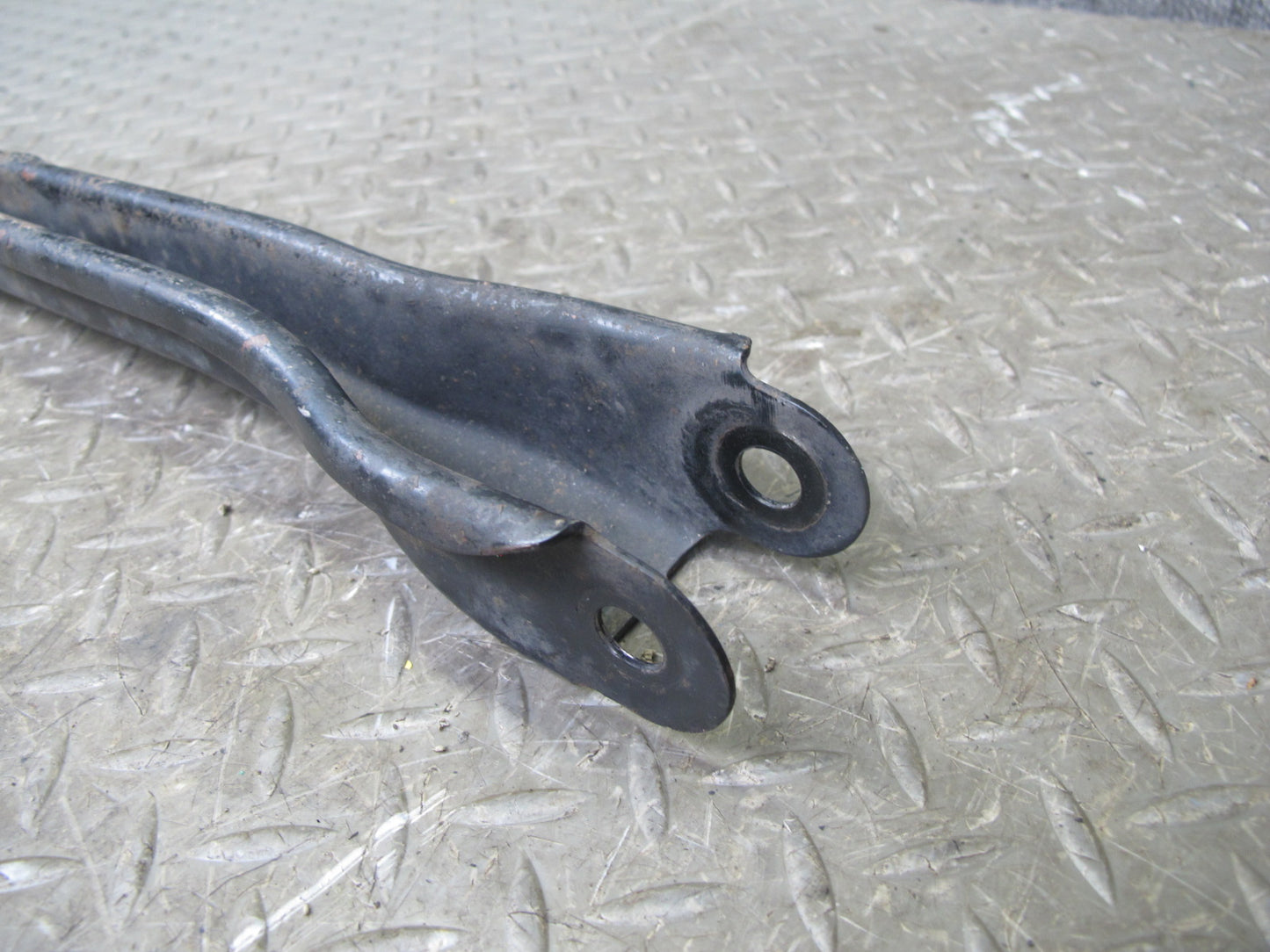 90-96 Nissan Z32 300ZX NA Rear Right Suspension Lower Lateral Control Arm OEM