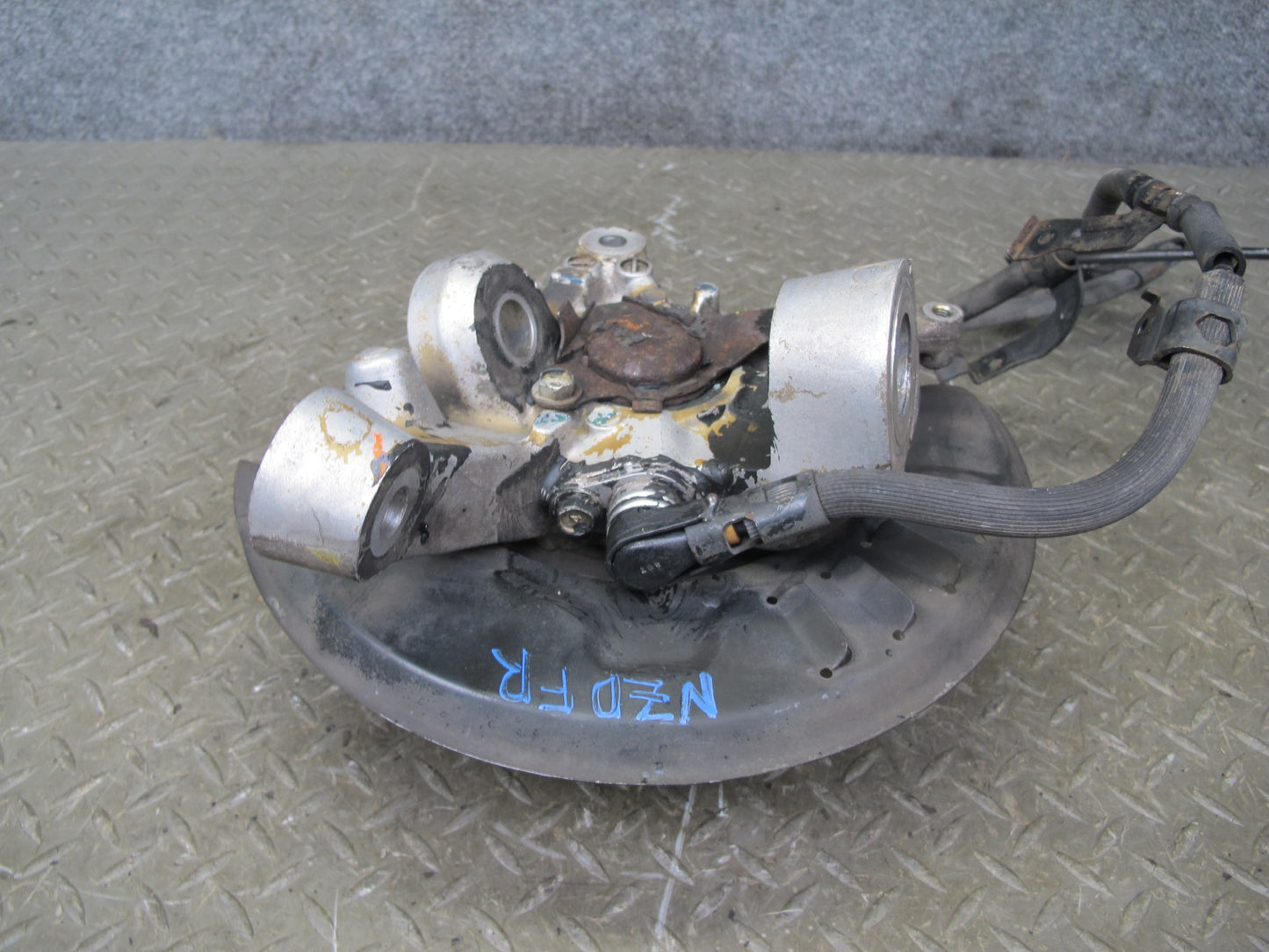 92-96 Nissan Z32 300ZX NA Front Right Spindle Knuckle Wheel Hub Bearing OEM