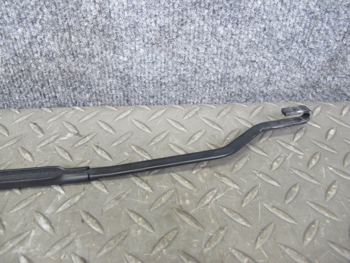 90-96 Nissan Z32 300ZX 2+2 Set of 2 Front Windshield Left & Right Wiper Arm OEM