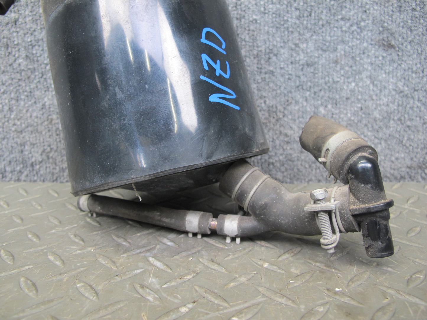 90-95 Nissan Z32 300ZX NA Fuel Evap Vapor Charcoal Canister 14950-30P01 OEM