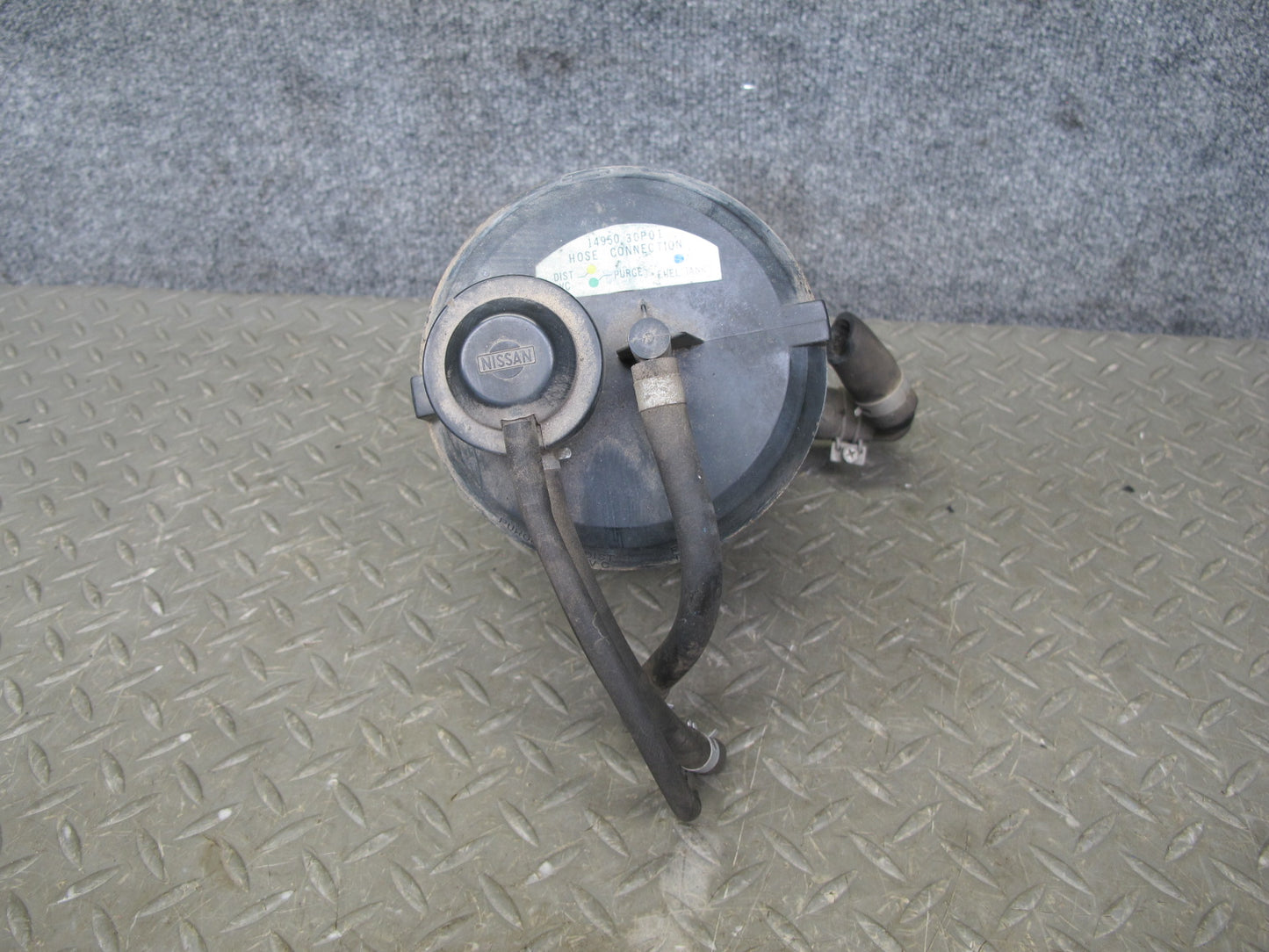 90-95 Nissan Z32 300ZX NA Fuel Evap Vapor Charcoal Canister 14950-30P01 OEM