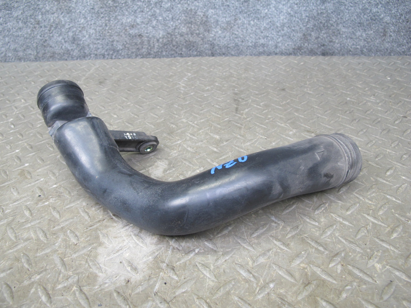 90-96 Nissan Z32 300ZX NA Left & Right Air Intake Resonator Duct Pipe Set OEM
