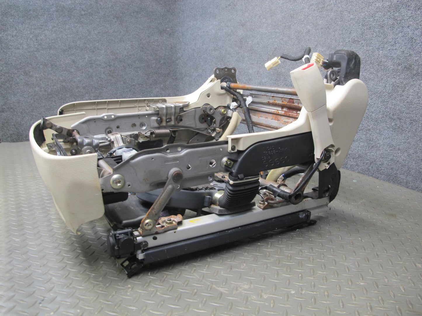 01-06 Lexus UCF30L LS430 Front Right Side Seat Track Rail Frame W/ Motor OEM