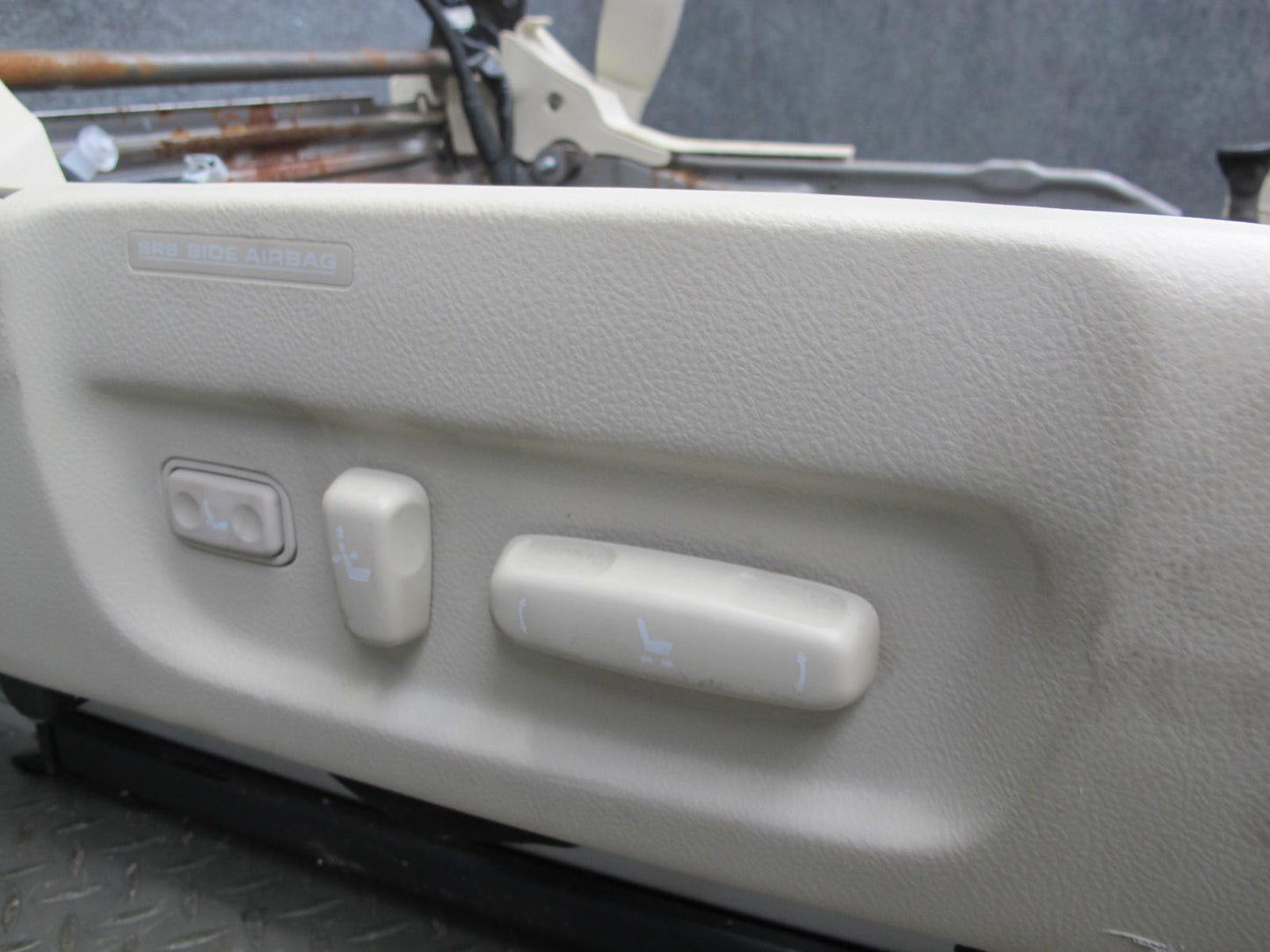 01-06 Lexus UCF30L LS430 Front Right Side Seat Track Rail Frame W/ Motor OEM