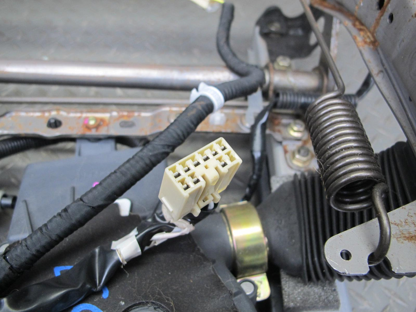 01-06 Lexus UCF30L LS430 Front Right Side Seat Track Rail Frame W/ Motor OEM