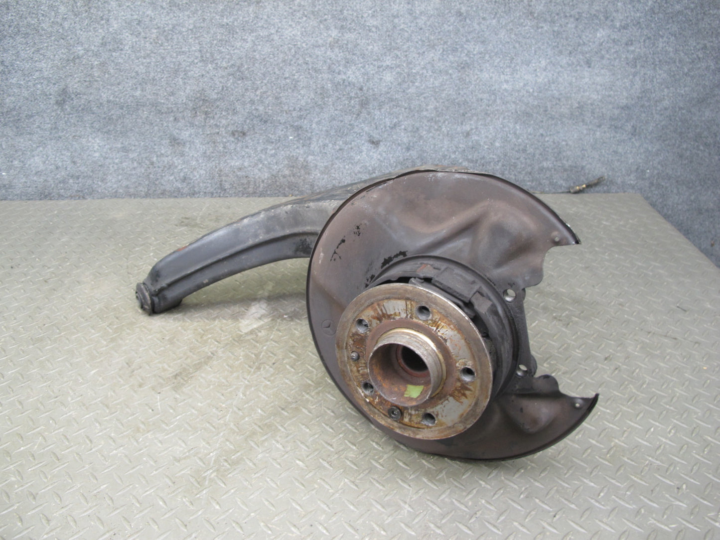 86-91 Mercedes C126 Rear Right Spindle Knuckle Wheel Hub Bearing OEM